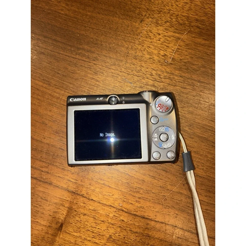 Canon PowerShot SD800 IS Digital ELPH Camera 7.1MP 3.8x Zoom Bundle Tested Works